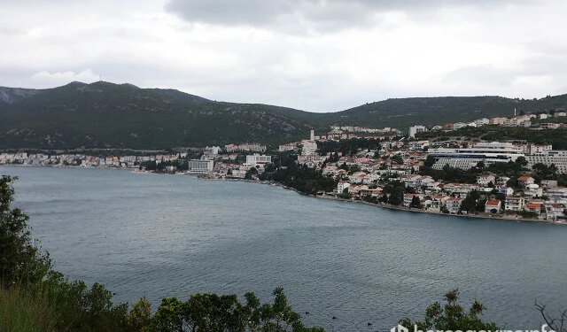 Neum uveo nove komunalne pristojbe za dostavna i putnička vozila