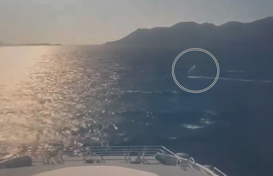 OPASNOT U PELJEŠKOM KANALU Surfer jurio u blizini katamarana i za dlaku izbjegao tragediju