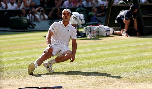 Opet je to učinio! Britanska senzacija Arthur Fery postaje prvi wildcard koji je došao do polufinala Wimbledona u 25 godina pobjedom u dva seta nad 9. nositeljem Flaviom Cobollijem