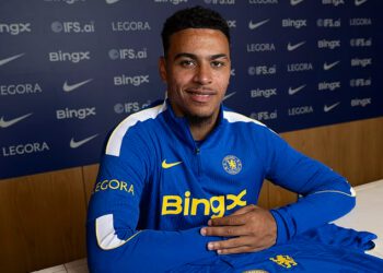 Oprosti Morgan Rogers, nisi u pravu. Ovo je definitivan dokaz da je Arsenal NAJVEĆA momčad u Londonu jer James Sharpe drži lekciju povijesti Chelseajevom rekordu u potpisivanju ugovora