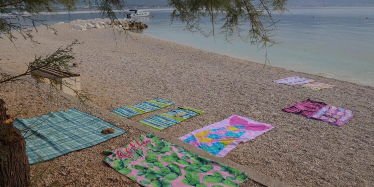 Ovo je snimljeno rano jutros na dalmatinskoj plaži. Kako to riješiti da se više ne ponavlja?