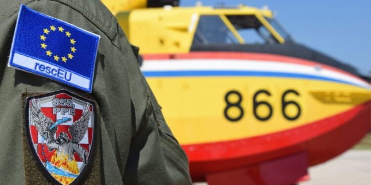 Piloti 855. protupožarne eskadrile svakodnevno angažirani u gašenju požara