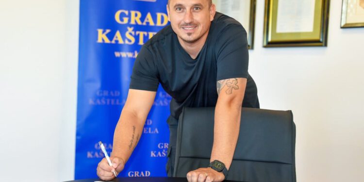 Potpisani ugovori za sufinanciranje stanovanja za 24 mlade obitelji