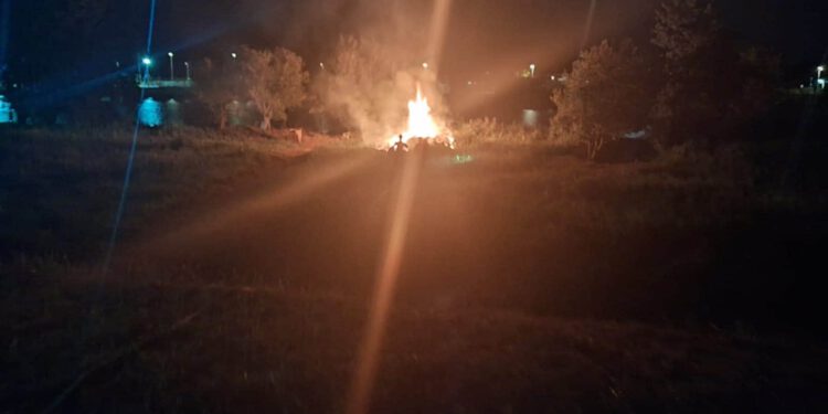 Požar u Dalmaciji: Vatra izbila ispod punog bućališta
