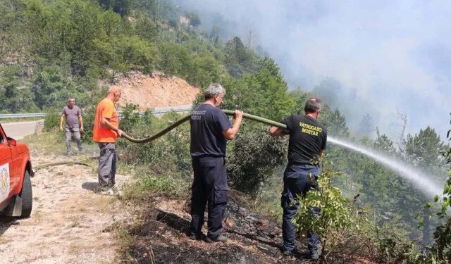 Požari i dalje aktivni na Rujištu i kod Konjica, gašenje otežava nepristupačan teren