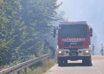 Požari na Rujištu i kod Konjica aktivni, situacija neizvjesna zbog vjetra