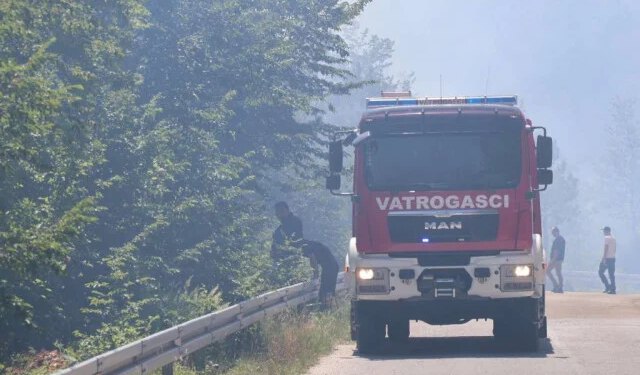 Požari na Rujištu i kod Konjica aktivni, situacija neizvjesna zbog vjetra