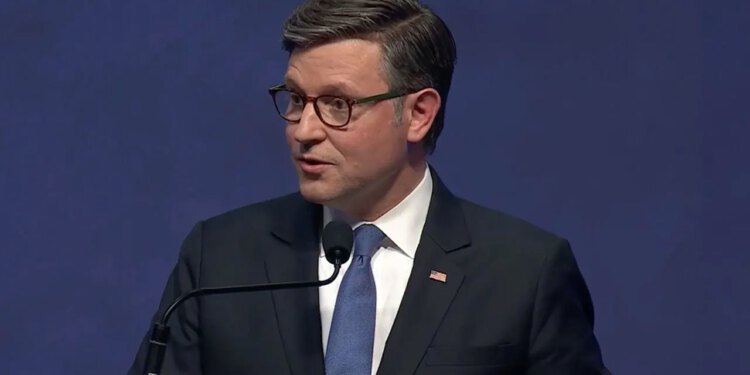 Predsjedavajući Mike Johnson upozorava na uspon marksizma usred pobjeda socijalista na predizborima