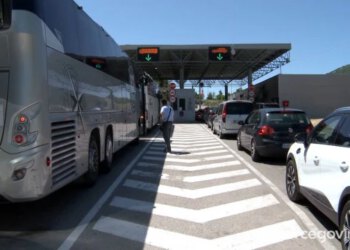 Prevozio robu iz Njemačke i davao novac službenicima, kriv za udruživanje, podmićivanje i nedozvoljenu trgovinu