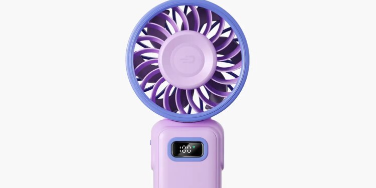 Prijenosni turbo ventilator Diveblues je jeftin i jednostavan način da pobijedite vrućinu, čak i kada ste vani