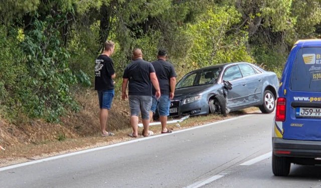 Prometna nesreća u Mostaru: Sudarila se dva vozila kod Carskih vinograda