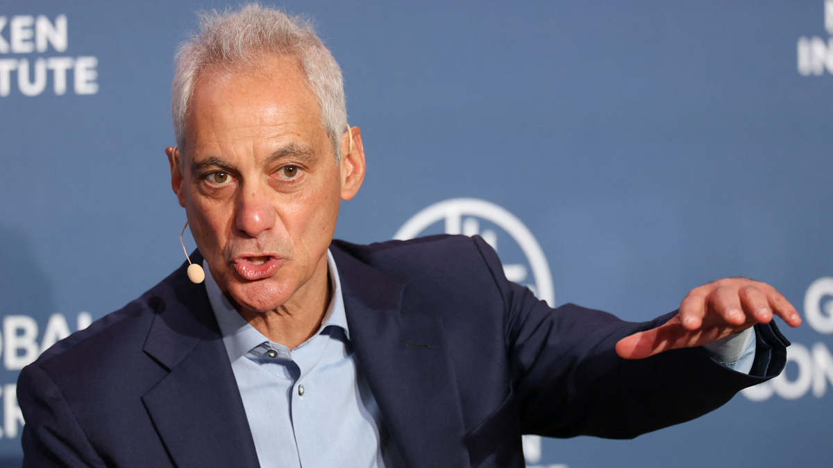 Rahm Emanuel govori