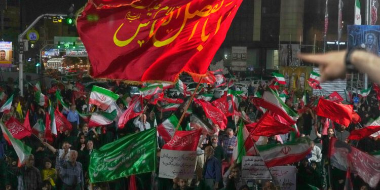 SAD i Iran razmjenjuju udare dok se bore oko Hormuškog tjesnaca