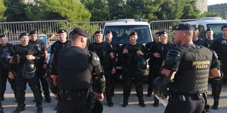 Splićanin (30) pao s 2,2 grama kokaina, a onda je policija u stanu pronašla pravu zalihu droge