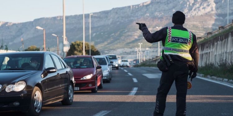 Splitska policija tražila stroge sankcije za 54-godišnjaka. Zaustavljen usred bijela dana, a sud ga pustio na slobodu