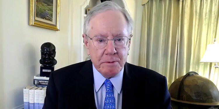 Steve Forbes podupire izjavu predsjednika Trumpa na planini Rushmore o komunizmu