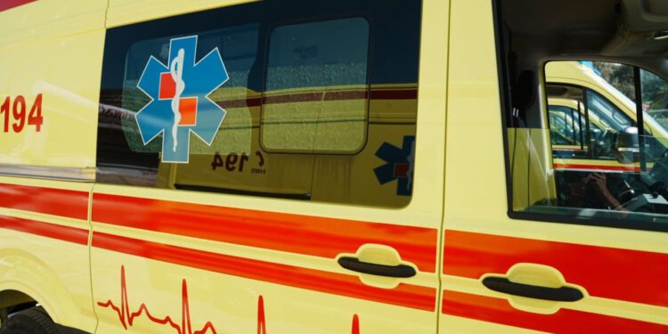 Teška prometna nesreća u Žrnovnici, vozačica prevezena u bolnicu