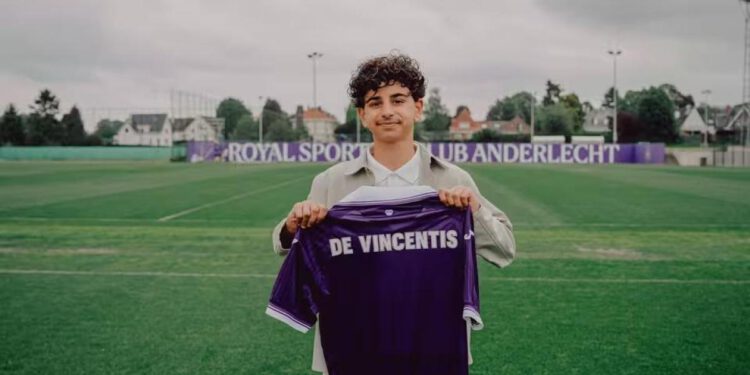 Tiago De Vincentis, slučaj: Talijan bez putovnice u Belgiji