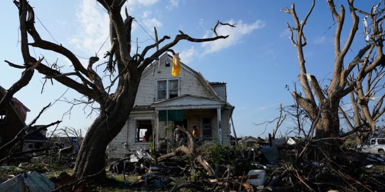Tornado u Wisconsinu ostao je na tlu 20 minuta dok je krojio put uništenja