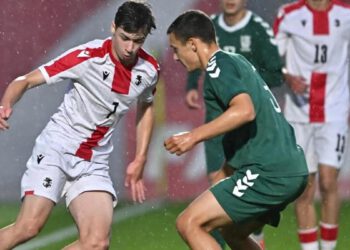 Tornike Kvaratskhelia, Khvichin brat koji želi Bayern