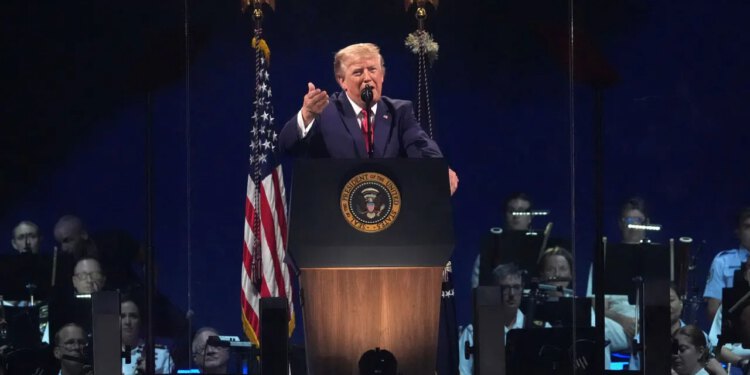 Trump drži America 250 govor nakon munjevitog kašnjenja u trgovačkom centru