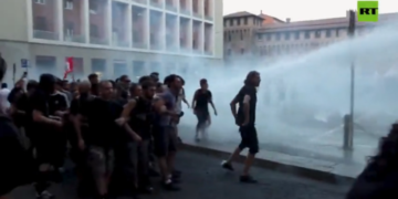 U Italiji izbilo nasilje nakon što je Marokanac ‘ubio poput psa’ (VIDEO) — RT World News