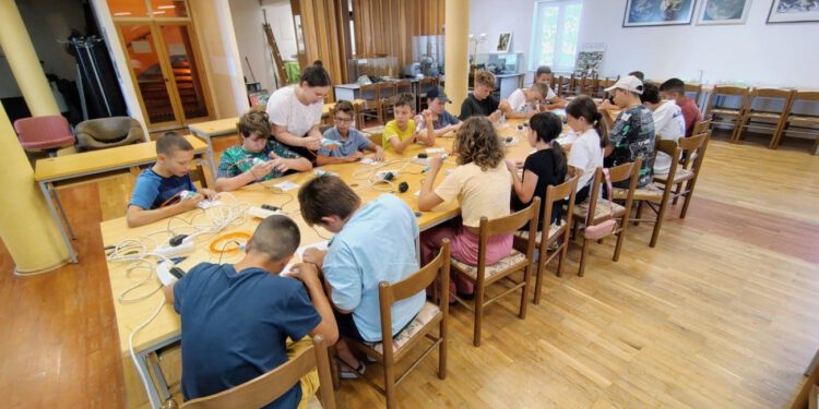 U Zvjezdanom selu Mosor održana druga ovogodišnja Ljetna škola tehničkih aktivnosti!