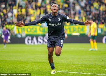 Vratar Man Uniteda postaje meta momčadi Championshipa, Spursi guraju zvijezdu Cityja Savinha, a Chelsea ODBIJA Comovu ponudu za Trevoha Chalobaha: PROZOR