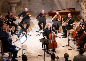 Zagrebački solisti i Steven Isserlis oduševili publiku u Kneževu dvoru