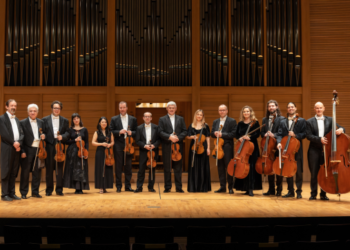 Zagrebački solisti i Steven Isserlis u atriju Kneževa dvora