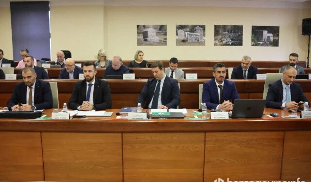 Žustra rasprava o Uborku: Nazdraić tražio novu viziju razvrstavanja, Kordić uzvratio da nema vremena za eksperimente