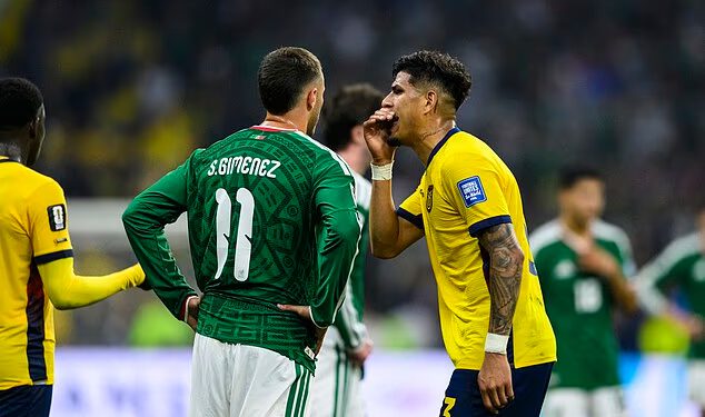 Zvijezda Arsenala postaje drugi igrač koji je isključen na Svjetskom prvenstvu zbog pokrivanja usta – budući da je Ekvador ispao u fazi finala od Meksika