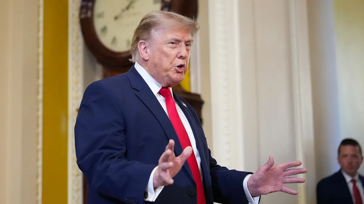 Predsjednik Donald Trump govori za medije u američkom Kapitolu