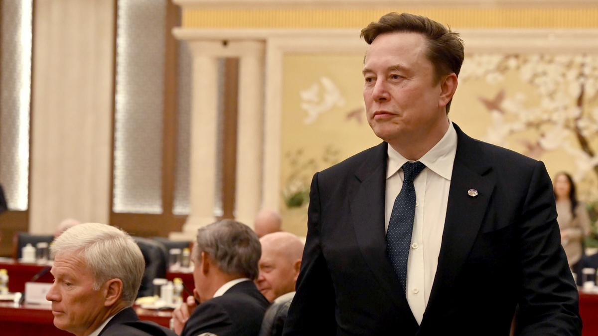 Tehnološki milijarder i osnivač Tesle Elon Musk na sastanku.
