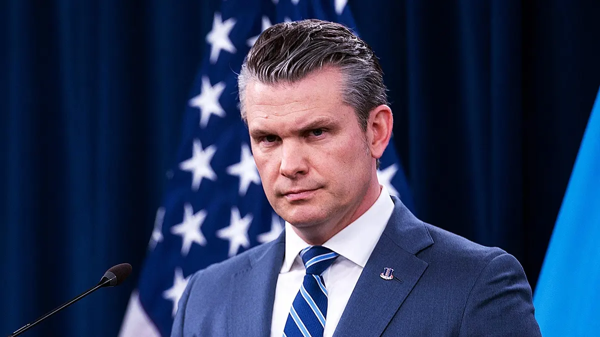 Ministar obrane Pete Hegseth odgovara na pitanja tijekom brifinga za novinare u Pentagonu