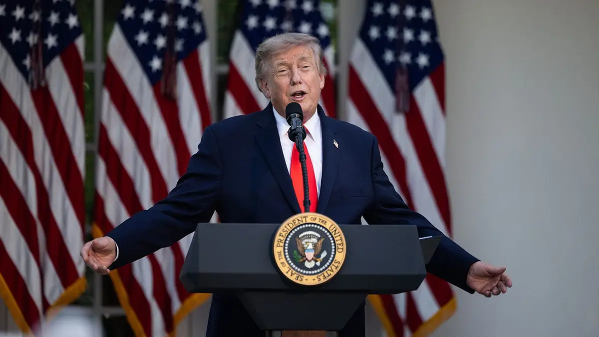 Predsjednik Donald Trump govori tijekom večere u klubu Rose Garden u Bijeloj kući