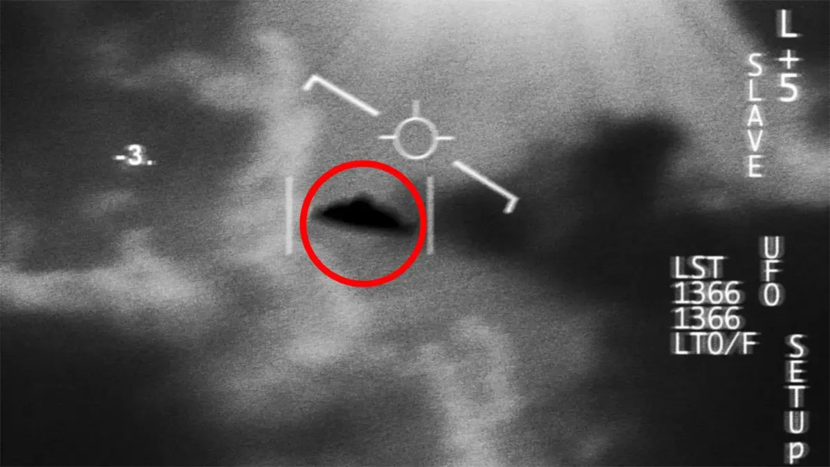 Satelitska slika koja prikazuje svemirski brod NLO-a noću s oznakama istrage FBI-a