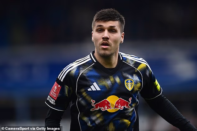 Joel Piroe has joined West Ham on loan from Leeds