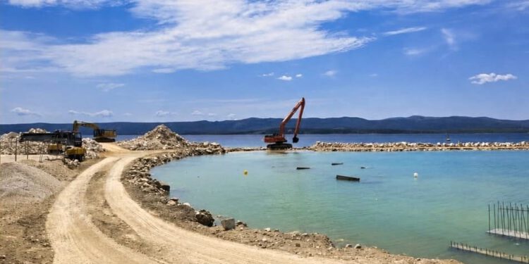 BOL DOBIVA NOVU POMORSKU VIZURU Projekt od 16 milijuna eura napreduje brže od plana, osigurano 150 novih vezova