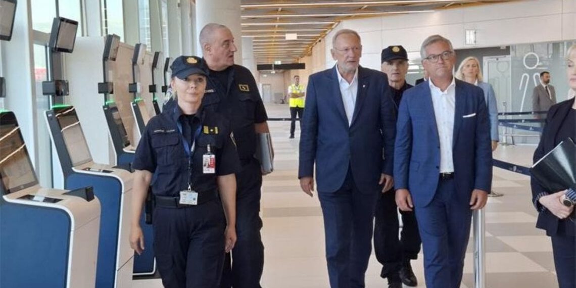 Božinović u u Zračnoj luci Split predstavio veliku promjenu. Putnici iz ovih zemalja granicu mogu prolaziti automatizirano