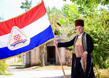 Branitelj Marijan Pavlinušić nosit će barjak na 311. Sinjskoj alci: “Nema veće časti”