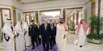 Can ‘Islamic NATO’ reign in both Israel and Iran? — RT World News
