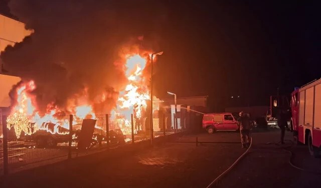 Četvero osumnjičenih za podmetanje požara u tvornici jahti, Tužiteljstvo traži pritvor za dvojicu