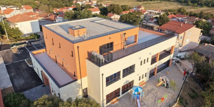 Dok mnogi gube stanovništvo, Dugopolje raste: Novi vrtić otvara vrata za više od 400 mališana