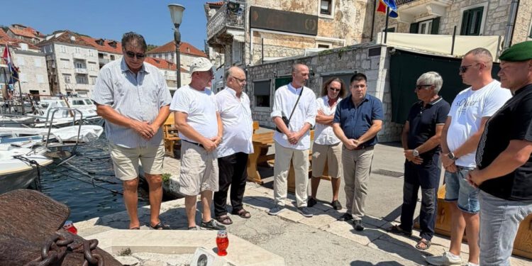 FOTO I VIDEO “Brački hajduci” misom obilježili Dan pobjede i domovinske zahvalnosti