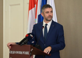 Franković odgovorio Bonačić Obradović i objavio činjenice o Grabovici i vodi za piće