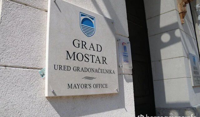 Grad Mostar dijeli stipendije učenicima za 28 deficitarnih zanimanja, pogledajte koja su