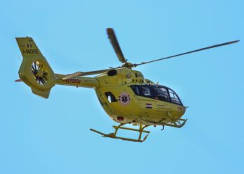 Herojski pothvat pilota Hitne: Helikopter spustio na stijene kako bi spasili unesrećenog