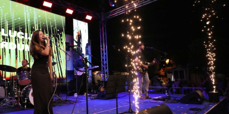 Ima samo 14 godina, pjeva poput Tine Turner, a ovo joj je bio PRVI festivalski nastup!