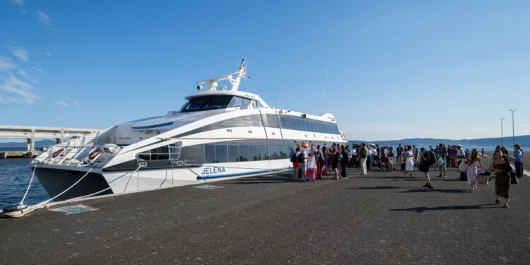 Jadrolinija zbog velikog interesa produžila liniju Zadar – Ancona